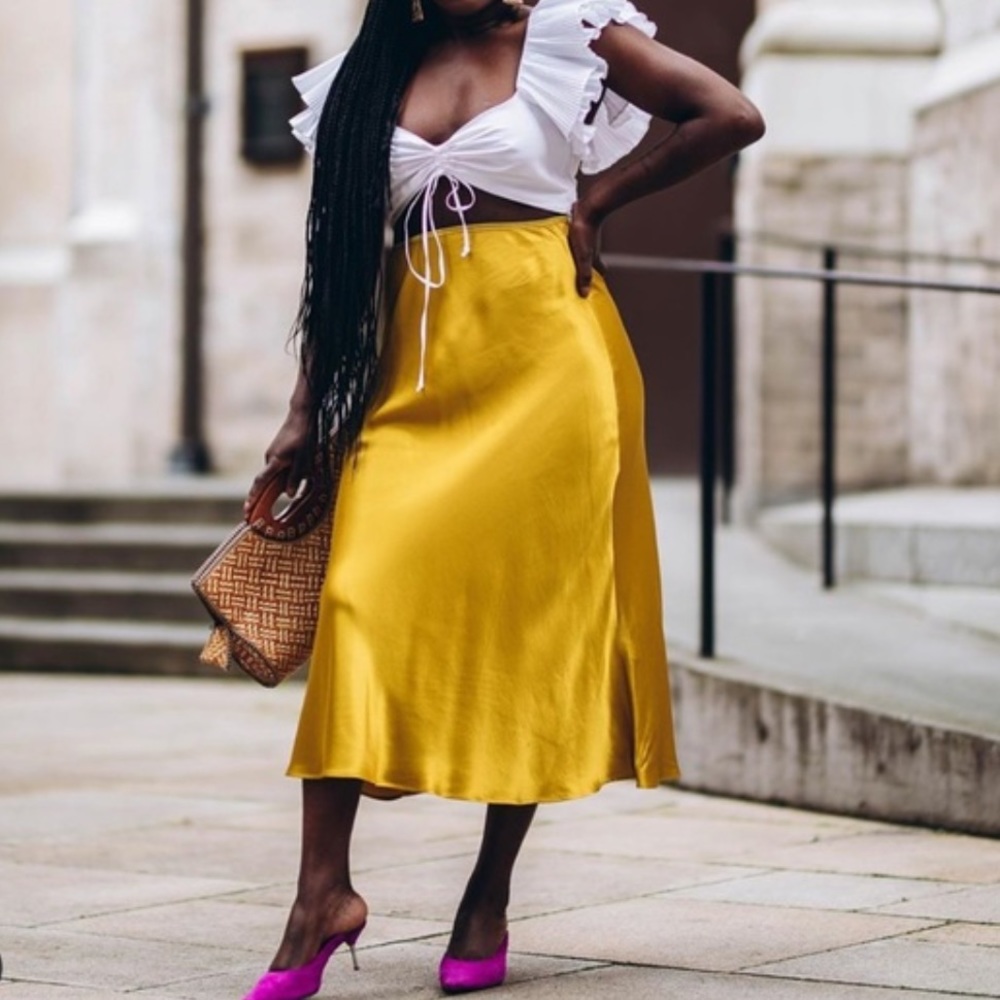 NWT ZARA SATIN EFFECT MIDI SKIRT - YELLOW GOLD - SMALL REF. 9479/057